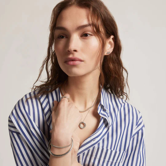 Twist Circle Necklace