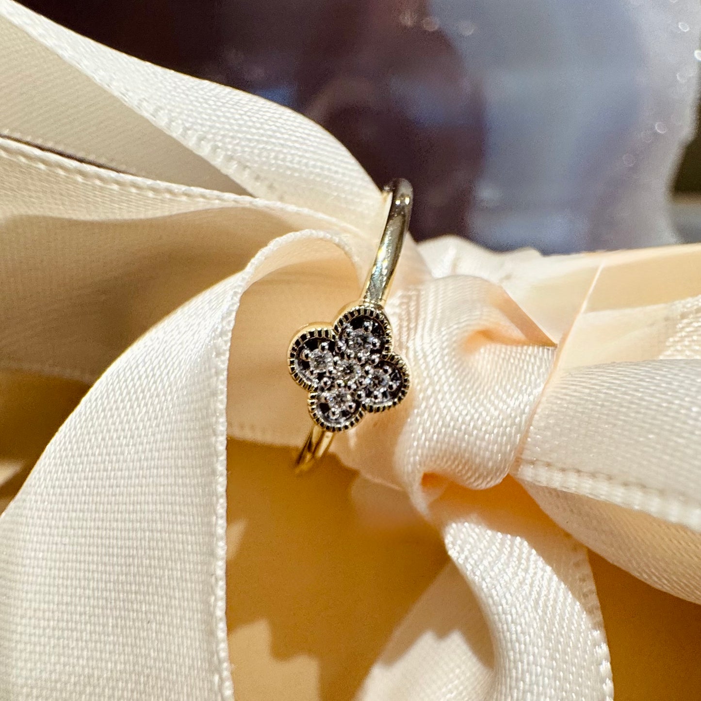 Quatrefoil Band