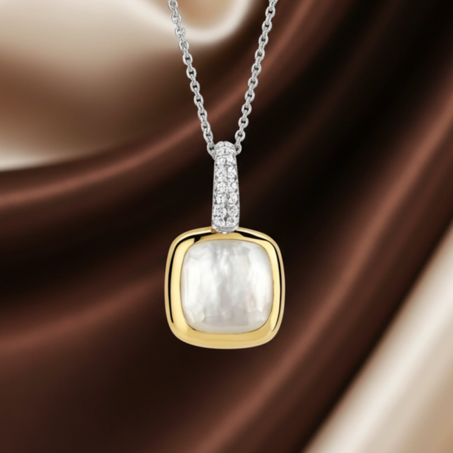 Mother Of Pearl Bezel Necklace