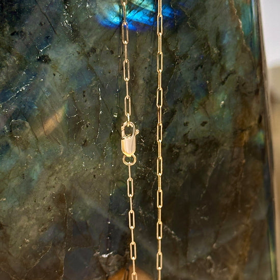 Elongated Paperclip Chain