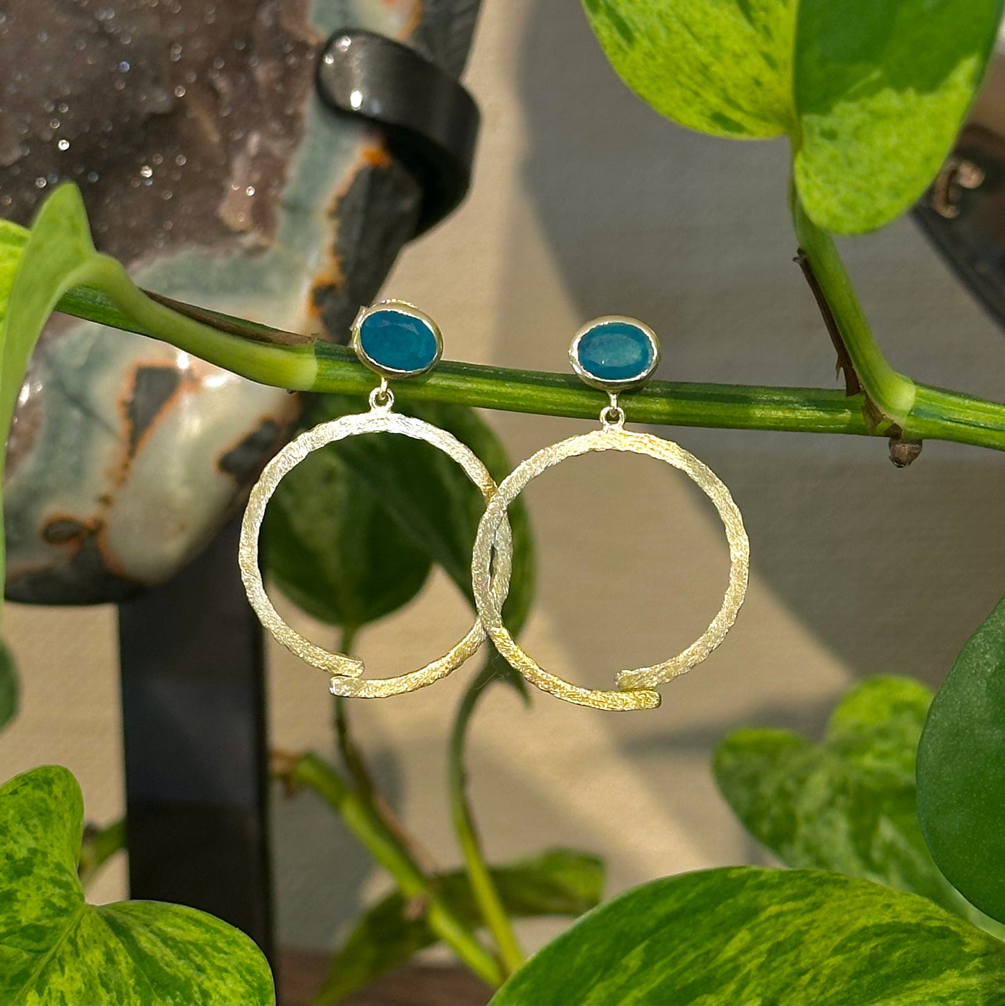 "Pure" Apatite Dangles