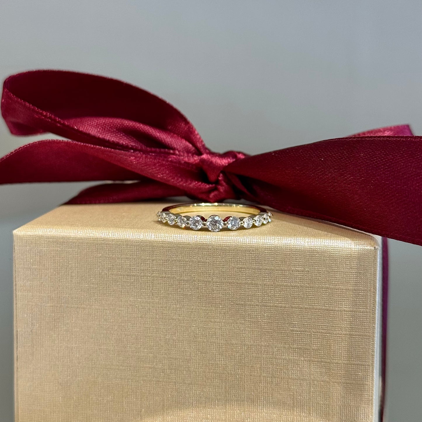 Eleven Stone Graduating Diamond Ring