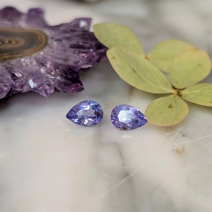 Tanzanite Pears, 2=1.63cts