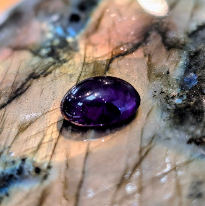 Amethyst Cabochon, 7cts