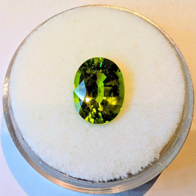 Oval Peridot, 2.29cts