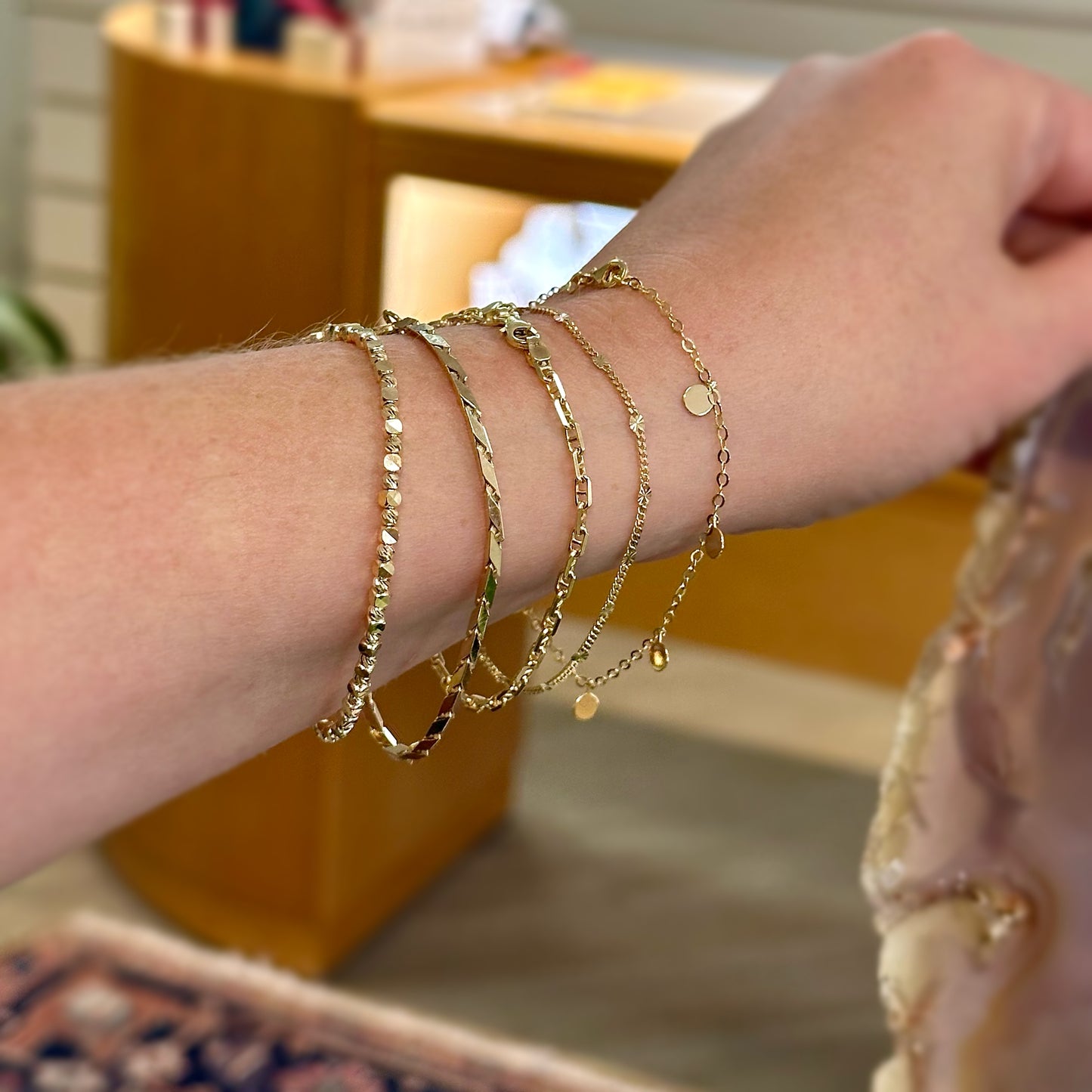 Disc station bracelet