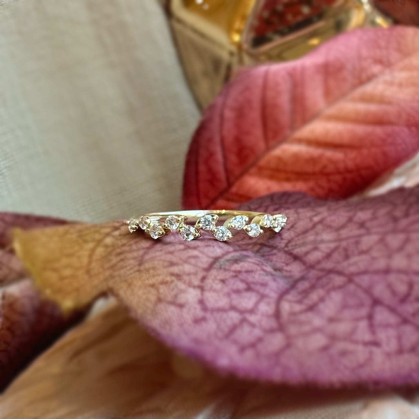 Diamond Leaf Band