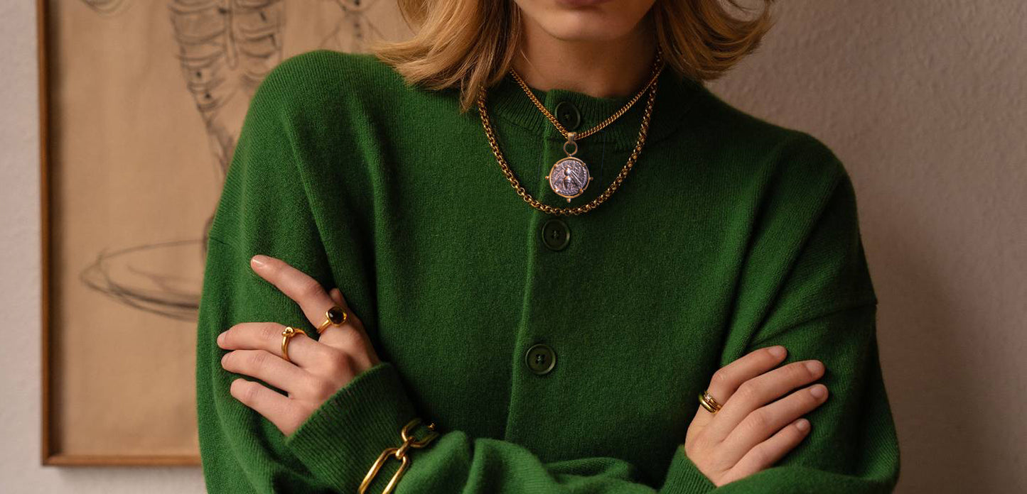 Model photo of pendant with layered hains