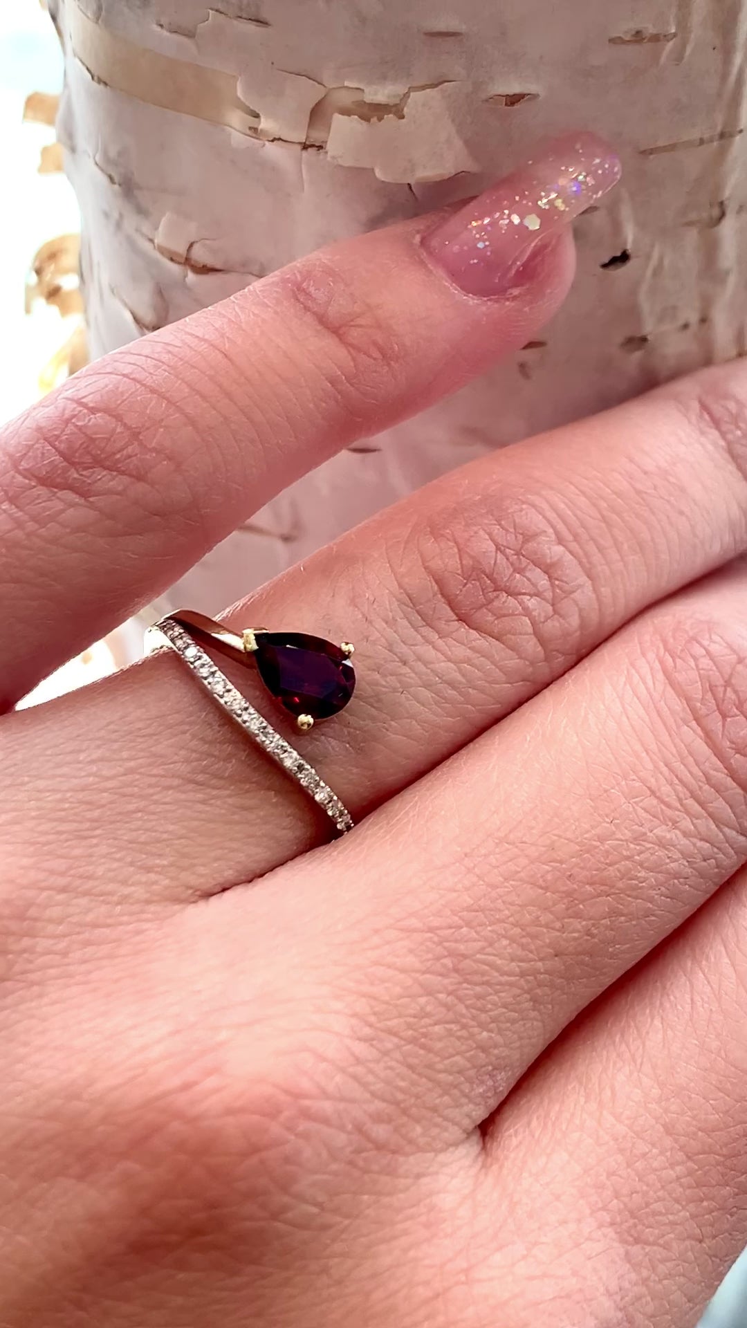 Load and play video in Gallery viewer, Red Garnet Swoop Ring
