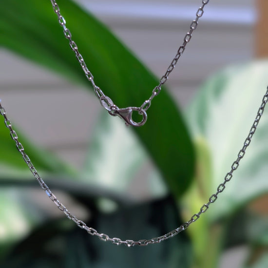 Elongated Diamond-Cut Cable Chain