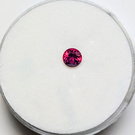 Ruby Small Round (3.5 to 4mm)