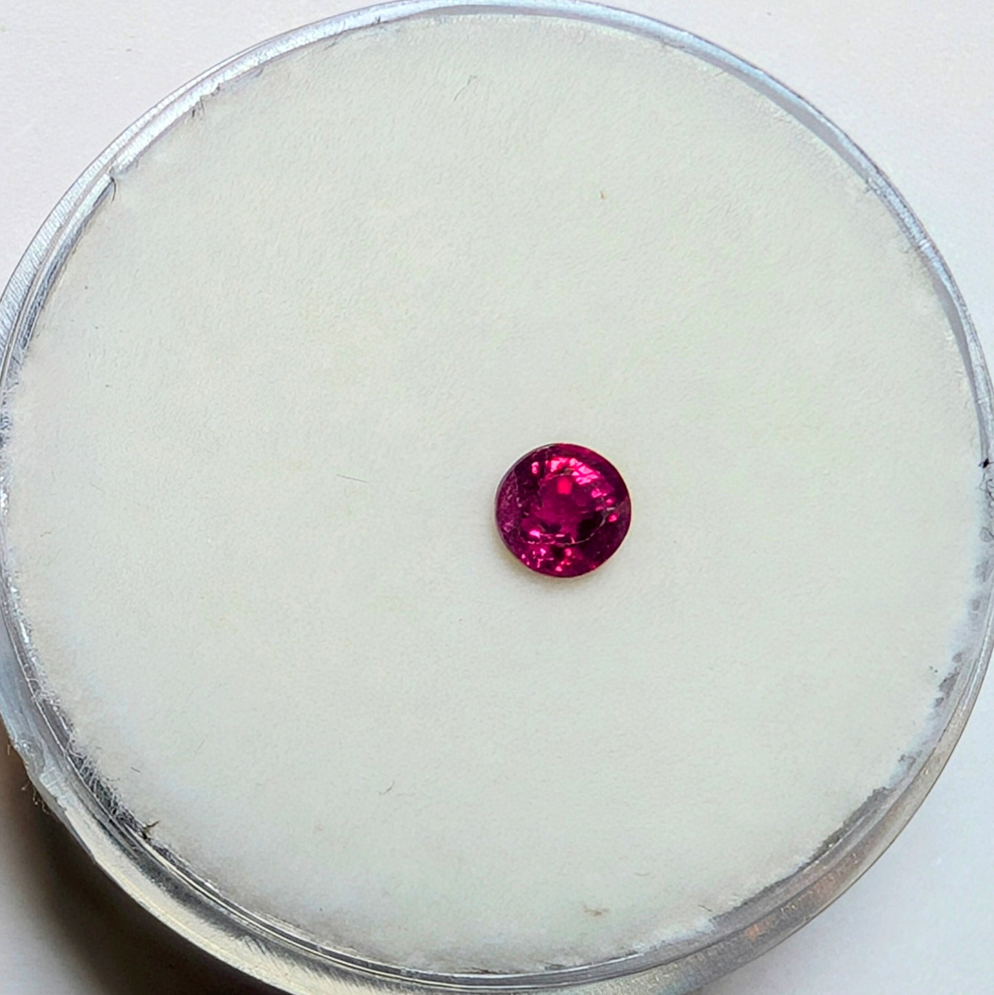 Ruby Small Round (3.5 to 4mm)