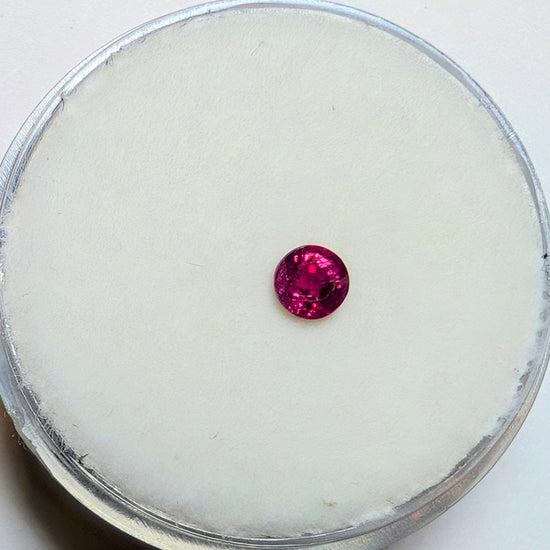Ruby Small Round (3.5 to 4mm)